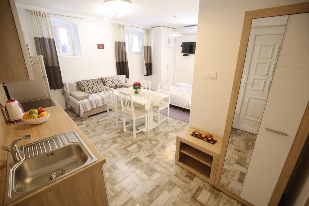 זאדאר Studio Apartment Laura מראה חיצוני תמונה